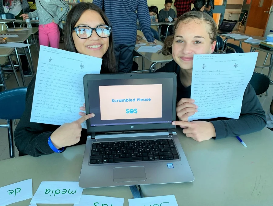 Students arranging vocabulary flash cards